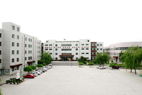 保定技師學(xué)院是一所什么樣的學(xué)校？