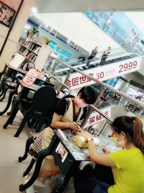 纖指圓夢想！保定東方技工學(xué)校創(chuàng)業(yè)者——李丹！  