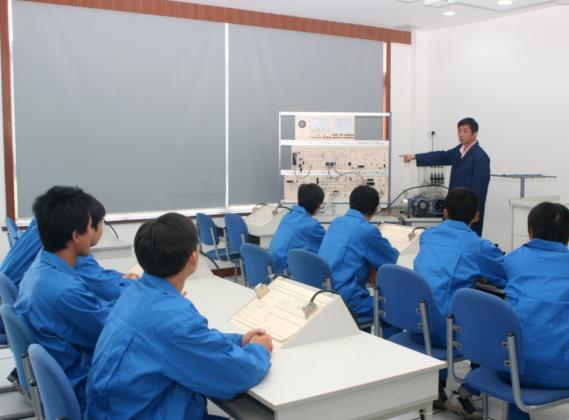 棗莊益禎汽車培訓學校都開設(shè)哪些專業(yè)？