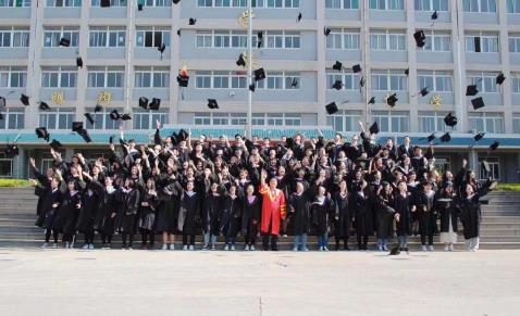 濟(jì)南護(hù)理學(xué)校招收哪些學(xué)生？