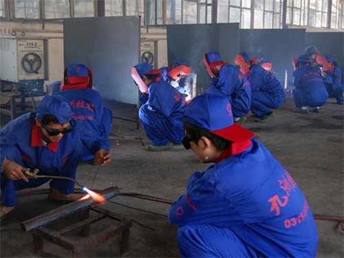 唐山九洲技校都有什么專業(yè)？   