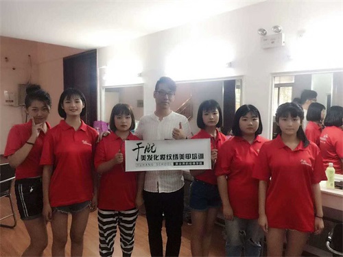 唐山誠遠(yuǎn)美容美發(fā)職業(yè)培訓(xùn)學(xué)校如何幫助學(xué)員更快就業(yè)？