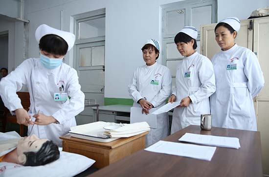 石家莊平安醫(yī)學(xué)中等專(zhuān)業(yè)學(xué)校在全國(guó)護(hù)理大賽中獲獎(jiǎng)