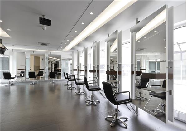 想學美容美發(fā)？就到煙臺標榜美容美發(fā)培訓學校，夠專業(yè)！