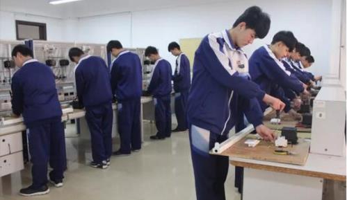 藍海職業(yè)學校有哪些適合男生的技術(shù)專業(yè)？