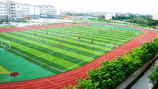 為什么大家都選擇青島巖天數(shù)控職業(yè)技術(shù)學校？