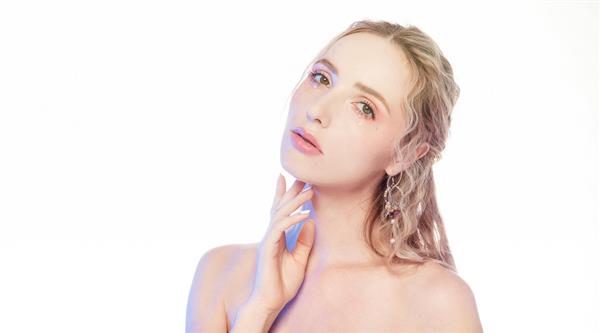 女生如何提升自己的形象？石家莊風(fēng)范形象設(shè)計(jì)學(xué)校來支招！