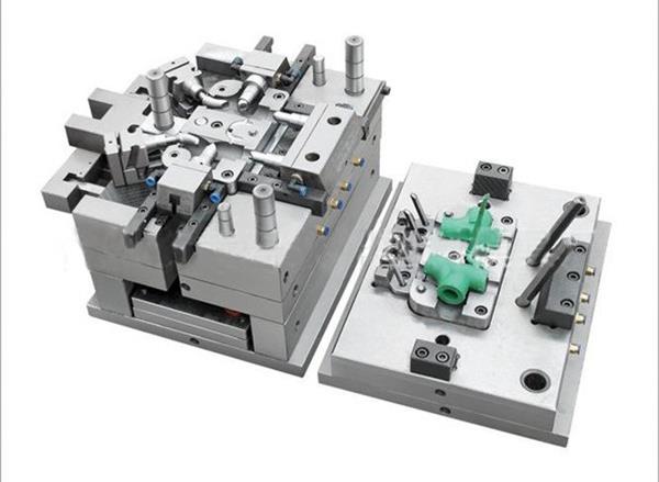 青島市電子信息技術(shù)學(xué)校高級技工專業(yè)都有什么？