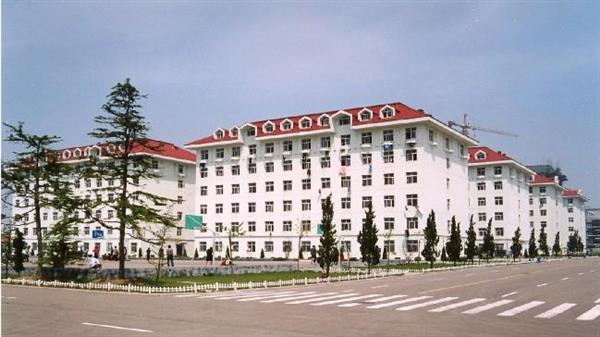 青島飛洋職業(yè)技術(shù)學(xué)院哪里好？